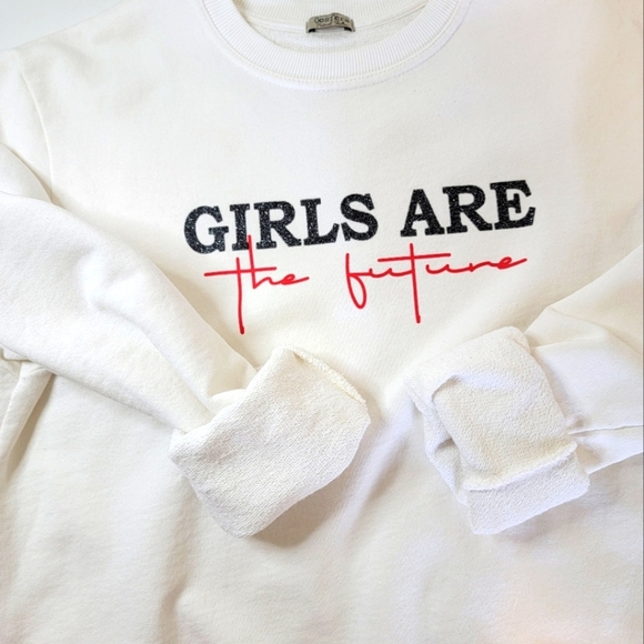 Winter White Red Girls Are The Future Cotton Sweatshirt Sz XL - Picture 4 of 9